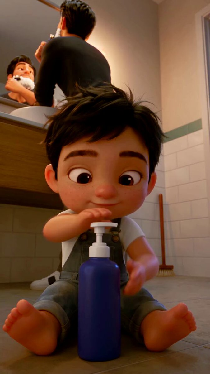 Toddler Copies Dad’s Shaving, Foam Beard Makes Parents Laugh