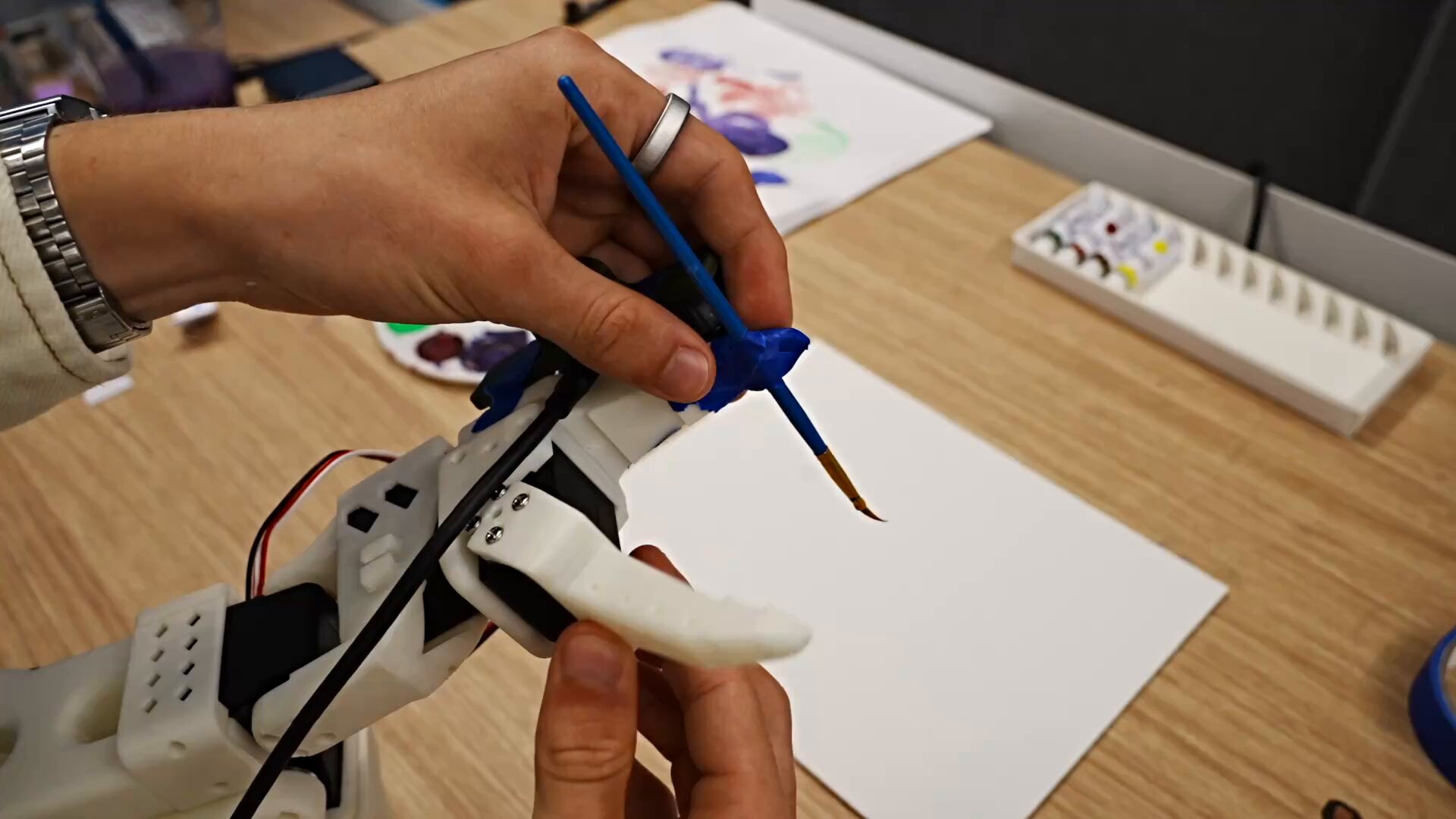 Real robot painting the Golden Gate Bridge